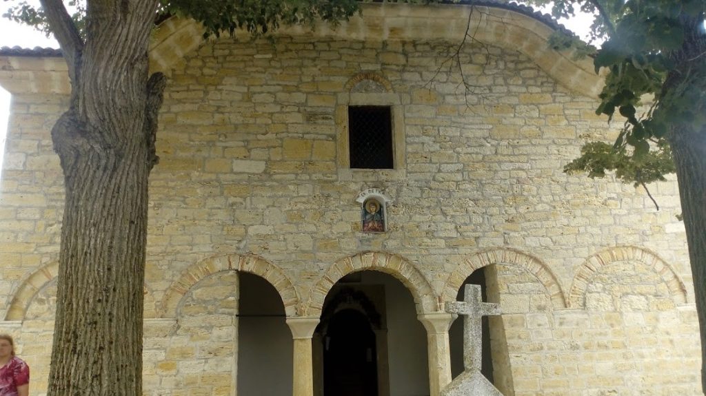 черквата и общината село Изгрев